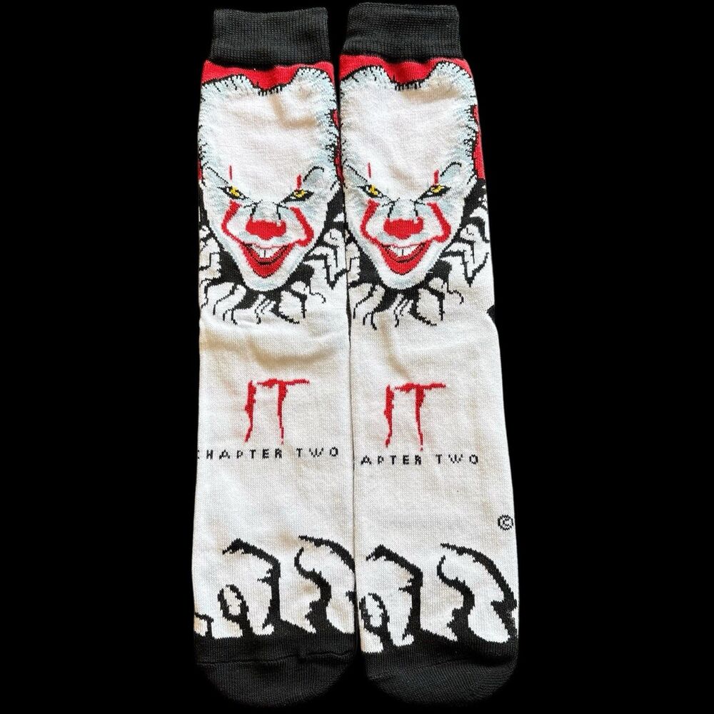 Horror Socks Set (2 Pairs): Pennywise IT Chapter 2 + Stranger Things | Unisex - Picture 3 of 8